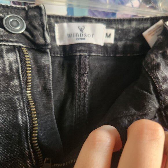 (Windsor) Dark Wash Denim Skort Size Medium - Picture 3 of 3